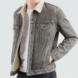 NWT Levi's Virgil Trucker Vintage Fit Denim Jean Jacket Sherpa lined Men's Small